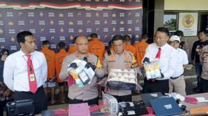 Polres Batang Bekuk 9 Pelaku Pengedar Narkoba Sabu 1,98 gram dan 25 Ribu butir Obat – obatan Terlarang