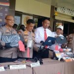 Jajaran Polres Batang Menunjukkan Barang Bukti Hasil Pencurian Di 11 Sekolah Jumat 132024 169