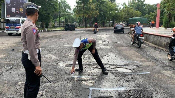 Jalan Berlubang Di Jateng Di Keluhkan Polda Jateng