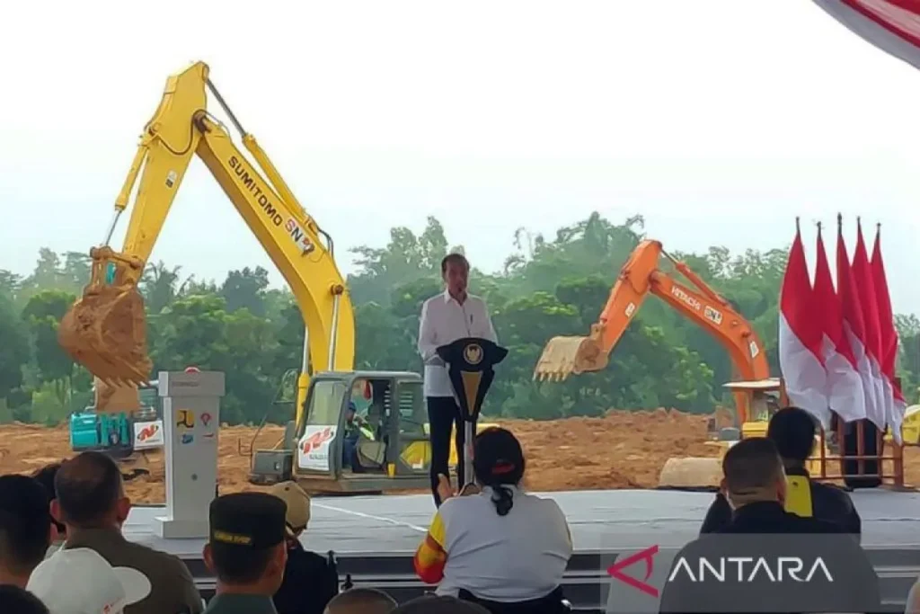 Jokowi Menandai pembangunan Paralympic Training Center di Karanganyar