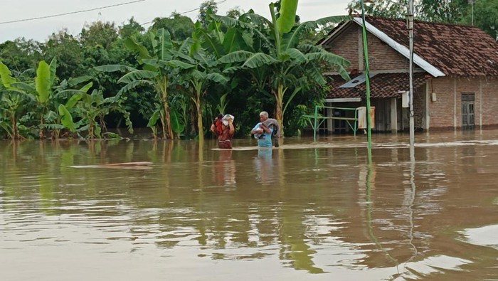 Kondisi Banjir Di Desa Tangkil Kecamatan Sragen Sragen Minggu 1032024 169