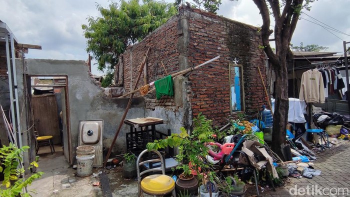 Penampakan Rumah Sri Suratini Yang Roboh Tergerus Arus Banjir Senin 1832024 2 169