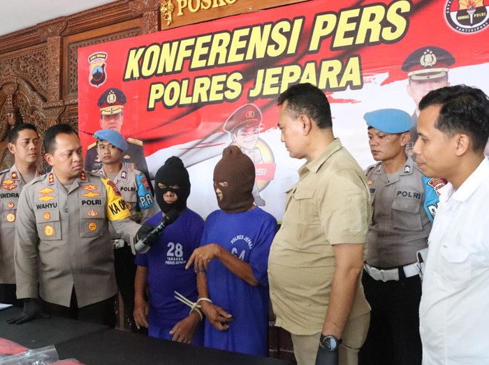 Polres Jepara Ungkap Kasus 2 Kakek Perkosa Cucu Sendiri Kamis 2922024 43