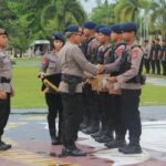 10 Personel Batalyon B Pelopor Satbrimob Kalteng Terima Penghargaan Dansatbrimob