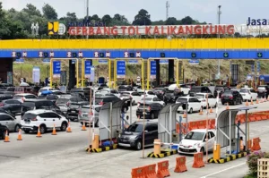 Arus Mudik di Tol Kalikangkung Semarang, Lebih dari 3.000 Kendaraan Melintas Tiap Jam