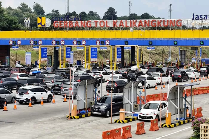 Arus Mudik Di Tol Kalikangkung Semarang, Lebih Dari 3.000 Kendaraan