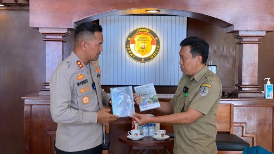 Audiensi Dari Kepala Balai Taman Nasional Bali Barat Disambut Kapolres