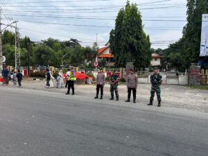 Pastikan Jamaah Aman, Polres Rembang & Jajaran Polsek Beri Pengamanan Sholat Idul Fitri