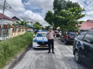 Berikan Pelayanan Prima, Ditlantas Polda Kalteng Kawal Jenazah Dari Rumah Duka Sampai TPU