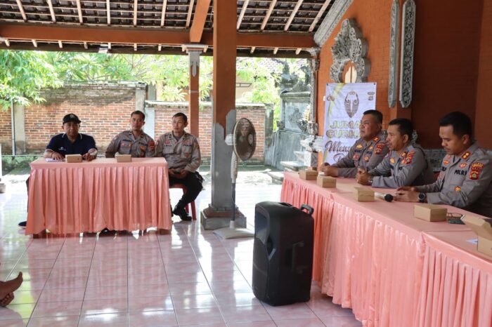 Bersama Masyarakat Desa Batuagung, Polres Jembrana Gelar Jumat Curhat