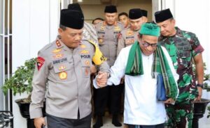 Hadiri Peringatan Haul KH. Dalhar Watucongol, Kapolda Jateng berpesan Masyarakat agar Lebih Dekat Dengan Polri