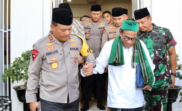 Hadiri Peringatan Haul Kh. Dalhar Watucongol, Kapolda Jateng Berpesan Masyarakat