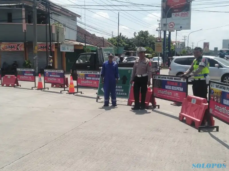 Jalur Beloran Pungkruk Sragen Diberlakukan One Way Di Puncak Arus Balik