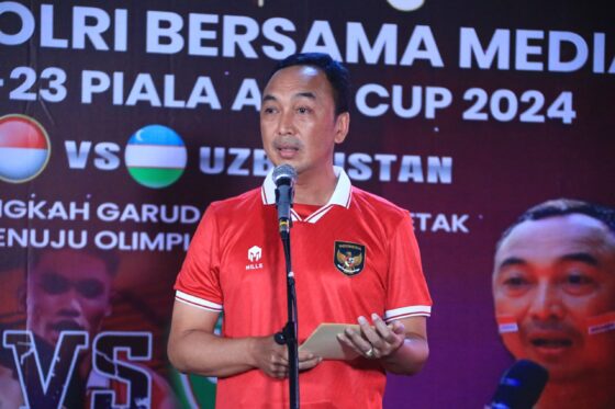 Kadiv Humas Nobar Semifinal Piala Asia U 23 Bareng Wartawan