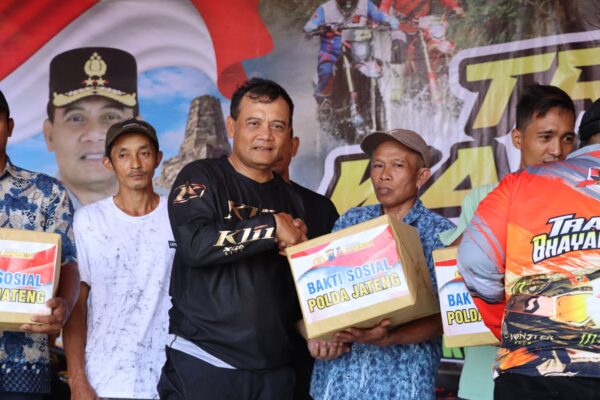 Kapolda Jateng Gelar Trabas Kamtibmas Bersama Ratusan Offroader