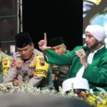 Kapolda Jateng Hadiri Pengajian Bedoro Bersholawat Di Sragen