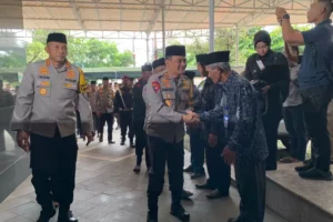 Kunjungi MTA di Solo, Kapolda Jateng Irjen Ahmad Luthfi Pererat Silaturahmi