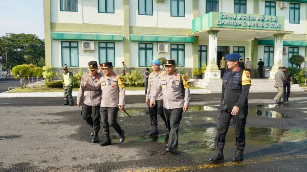 Kapolda Jateng Pantau Arus Mudik Lewat Udara: Pastikan Mudik Aman