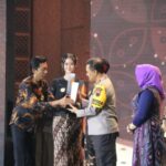 Kapolda Jateng Terima Penghargaan Detikjateng Jogja Awards 2024