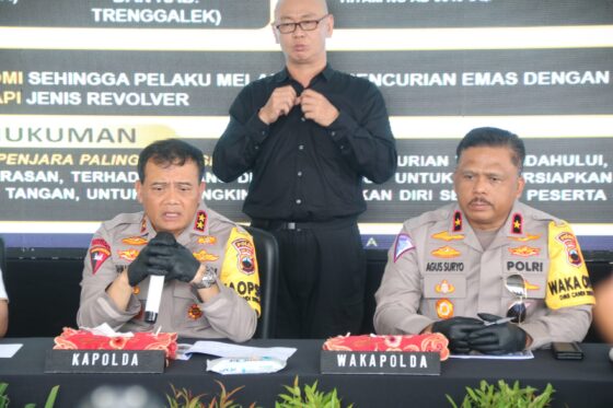 Kapolda Jateng Ungkap Kronologi Perampok Bersenjata Toko Emas Di Blora