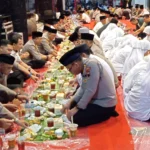 Kapolda Jawa Tengah Dan Santri Berbuka Puasa ‘sego Berkat’