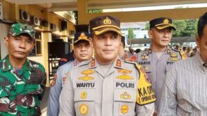 Bersama Kapolres Pekalongan Kota dan Forkopimda, Habib Luthfi Pantau Kelancaran Arus Mudik