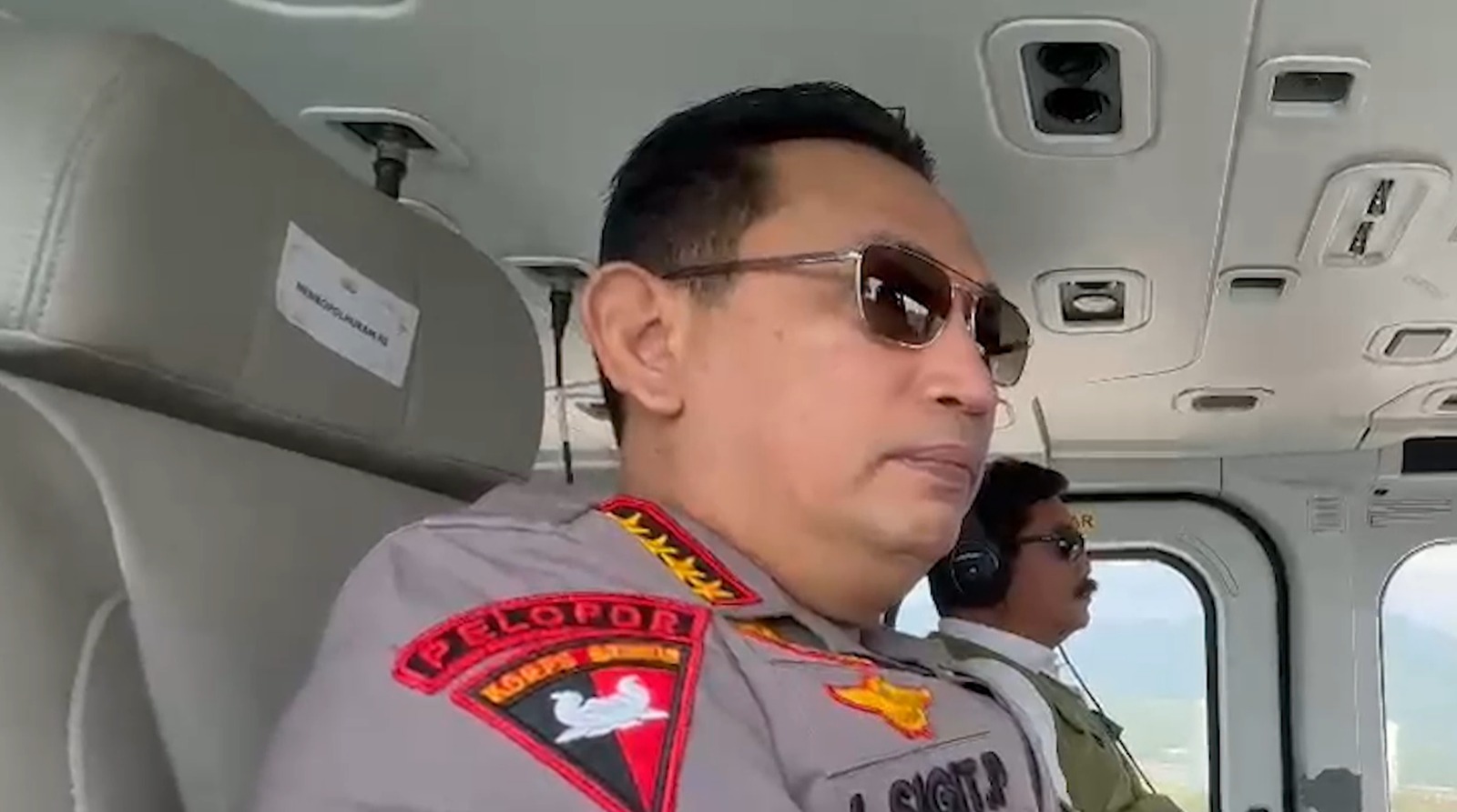 Kapolri Naik Heli Bareng Menko Polhukam Tinjau Kesiapan Arus Mudik