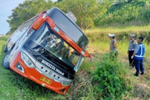 Jumlah Korban Tewas Kecelakaan Bus Rosalia Indah di Tol Semarang-Batang Jadi 8 Orang