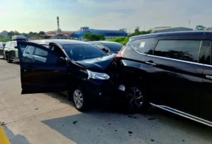 Kecelakaan Beruntun KM 418 Tol Semarang-Kendal: 3 Mobil Rusak, Semua Selamat