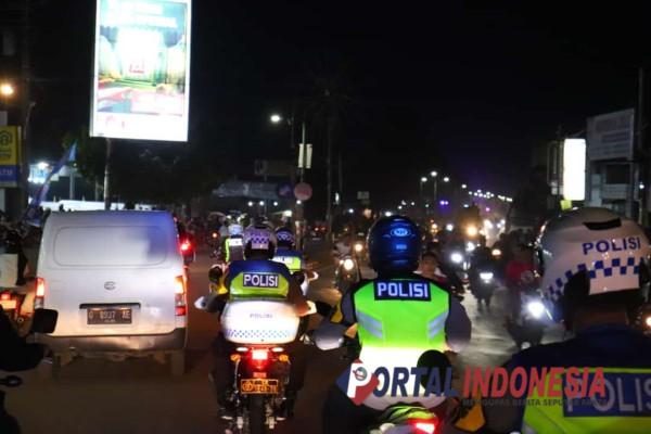 Keliling Wilayah Gunakan Trail Dinas, Kapolres Pekalongan Amankan Malam Takbir