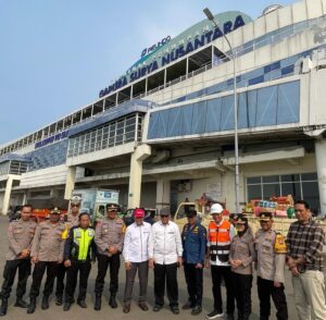 Kompolnas Cek Kesiapan Ops Ketupat 2024 di Polda Jatim Bersama Kapolri & Menhub