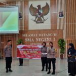 Laksanakan Police Go To School, Polwan Polres Sukoharjo Peringati Hari