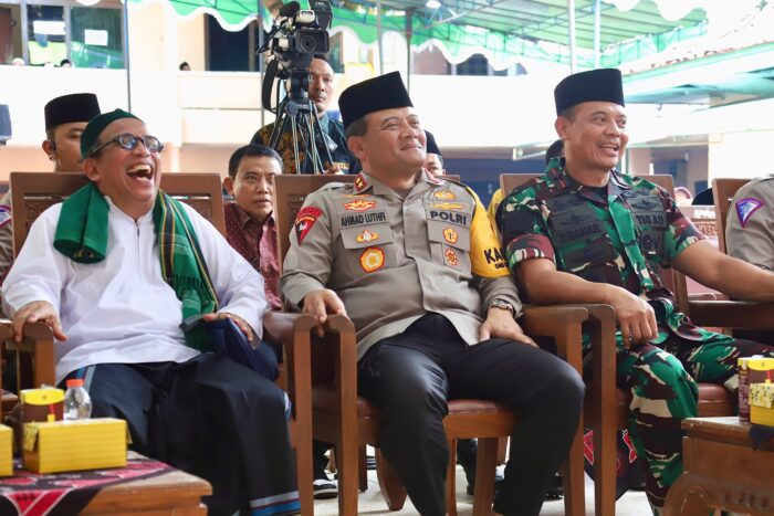 Menghadiri Peringatan Haul Kh. Dalhar Watucongol, Kapolda Jateng Berpesan Masyarakat