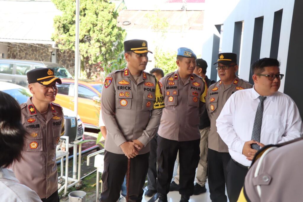 Pastikan Paskah Berjalan Aman, Kapolres Banjarnegara Tinjau Pengamanan Gereja