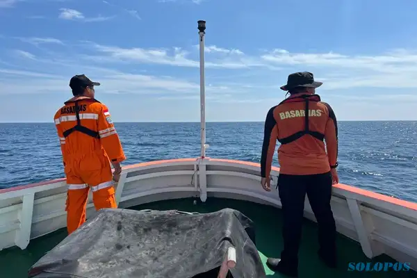 Naik Kapal Tujuan Tanjung Emas Semarang, Pria Paruh Baya Nekat