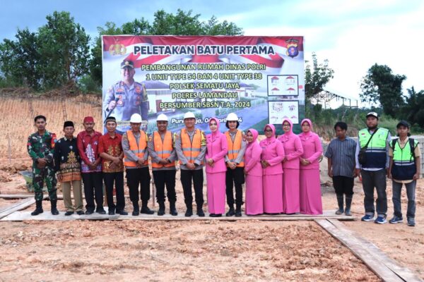 Pembangunan Asrama Polsek Sematu Jaya, Kapolres Lamandau Letakkan Batu Pertama