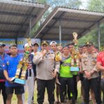 Penyerahan Hadiah Pemenang Lomba Dayung Kapolres Rembang Cup