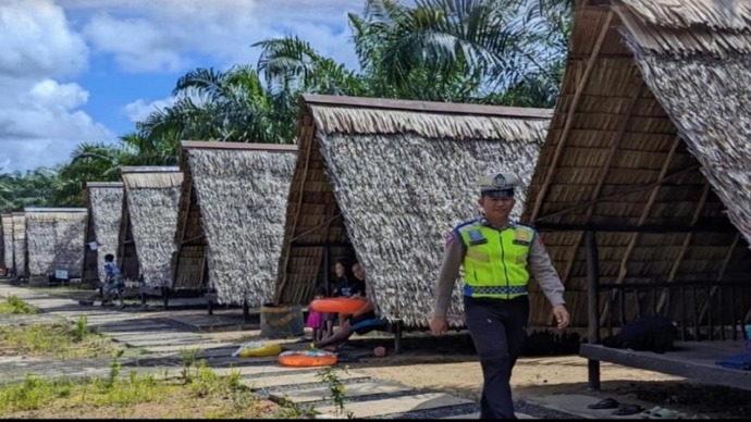 Personil Polres Lamandau Laksanakan Patroli Di Sejumlah Tempat Wisata