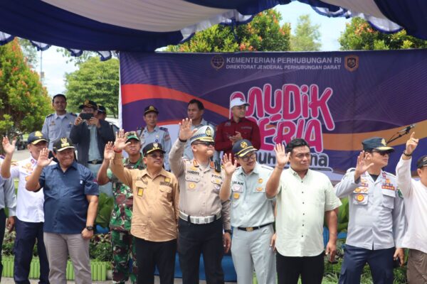 Peserta Mudik Gratis Tambun Bungai 2024 Dilepas Dirlantas Polda Kalteng