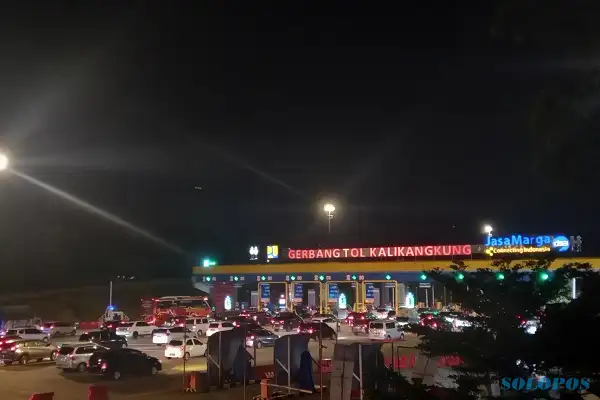 Polda Jateng Berlakukan Lagi One Way Lokal Gerbang Tol Kalikangkung Bawen