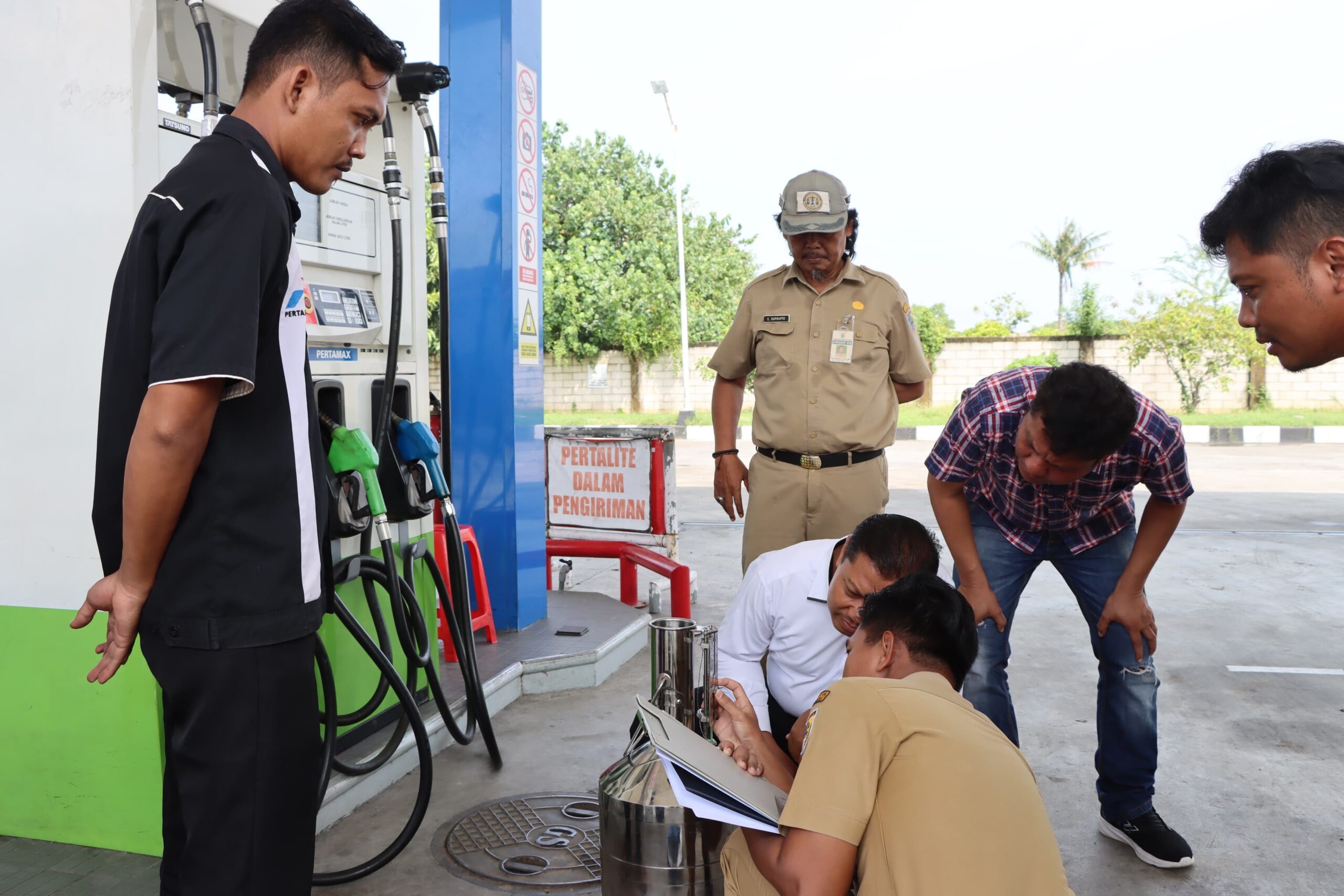 Polda Jateng Dan Badan Metrologi Periksa Spbu Di Demak Untuk