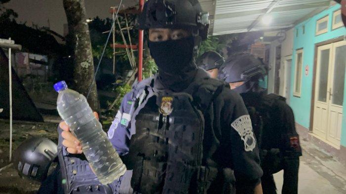 Polisi Amankan Sejumlah Pemuda Usai Pesta Miras Di Kampung Bayu