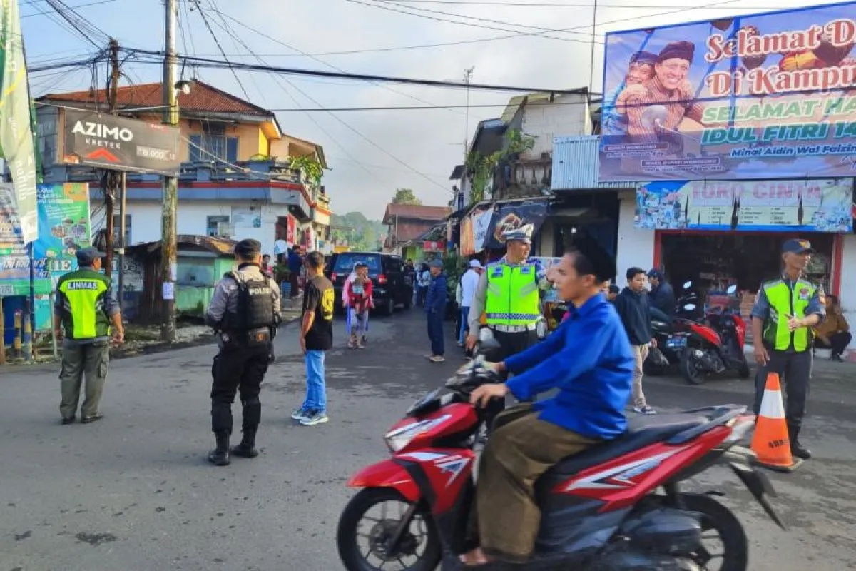 Polres Wonosobo Mengamankan Tradisi Balon Udara