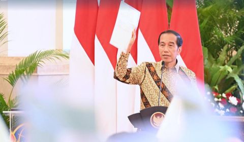 Presiden Jokowi Serahkan Lebih Dari 10 Ribu Sertipikat Tanah Elektronik