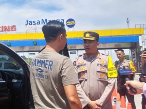 Puncak Arus Mudik Terlewati, Arus Lalin di Pintu Tol Kalikangkung Ramai Lancar