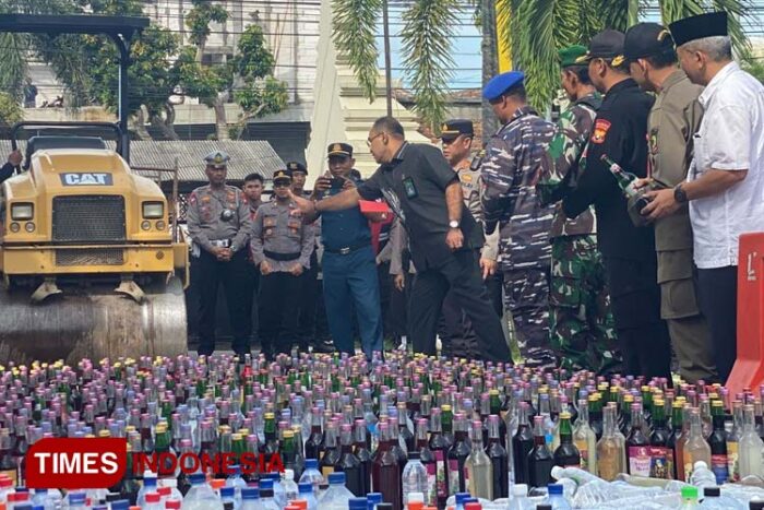 Ribuan Miras Dan Ratusan Knalpot Brong Dimusnahkan Polresta Banyuwangi