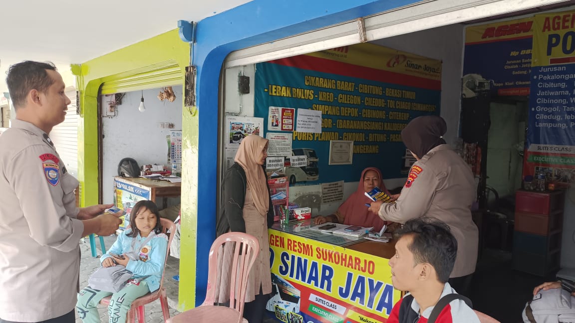 Sambang Pusat Keramaian Arus Balik, Binmas Polres Sukoharjo Sosialisasi Kamtibmas