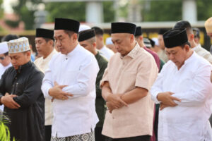 Sambut Lebaran, Polda Kalteng Gelar Salat Id dan Halal Bihalal Bersama Masyarakat