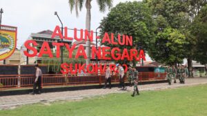 Satsamapta Polres Sukoharjo Sterilisasi Tempat Sholat Idul Fitri 1445 H