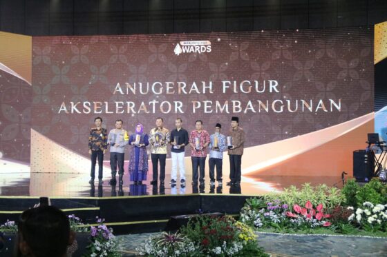 Selamat! Kapolda Jateng Terima Penghargaan Detikjateng Jogja Awards 2024